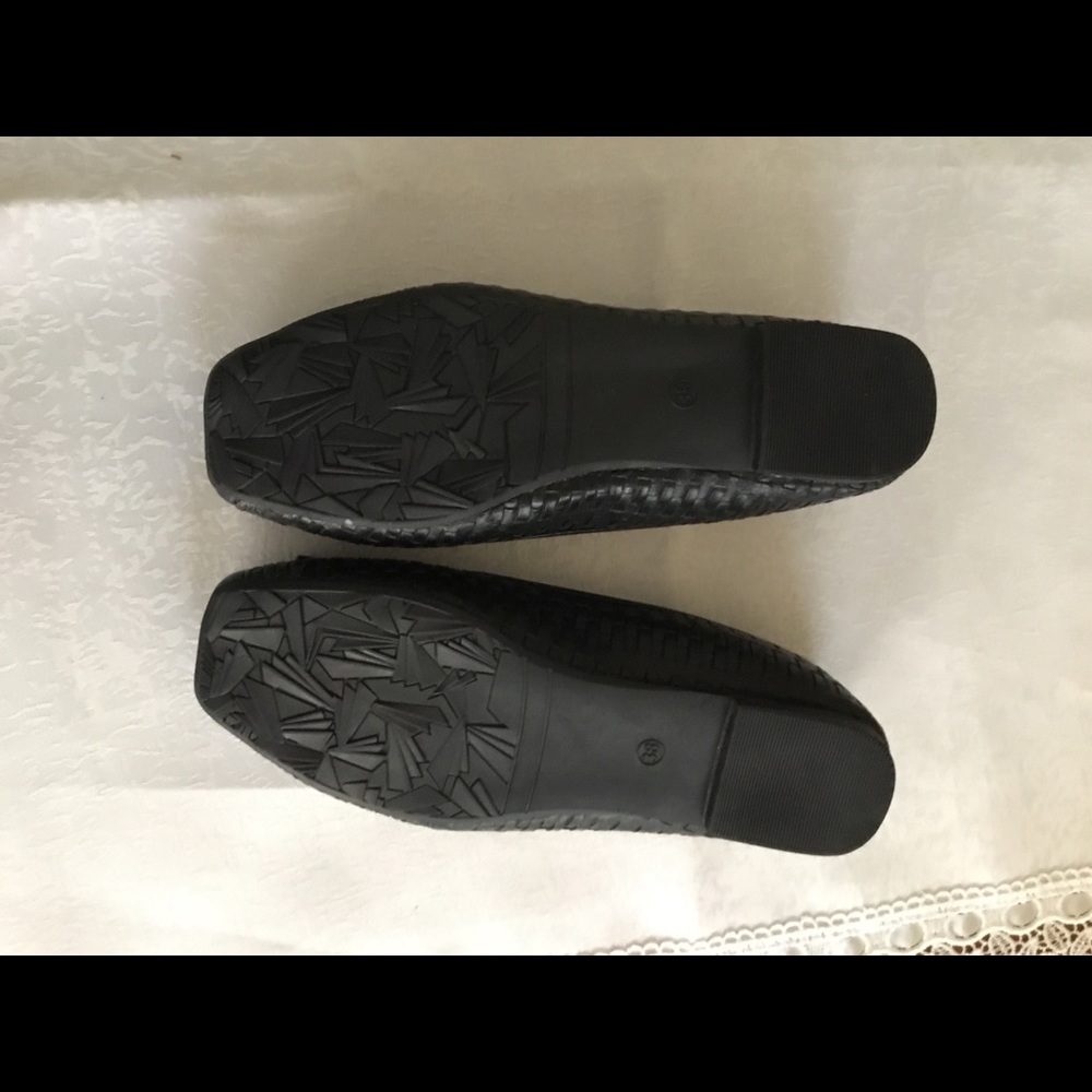 Shoes - Picture 2 of 2